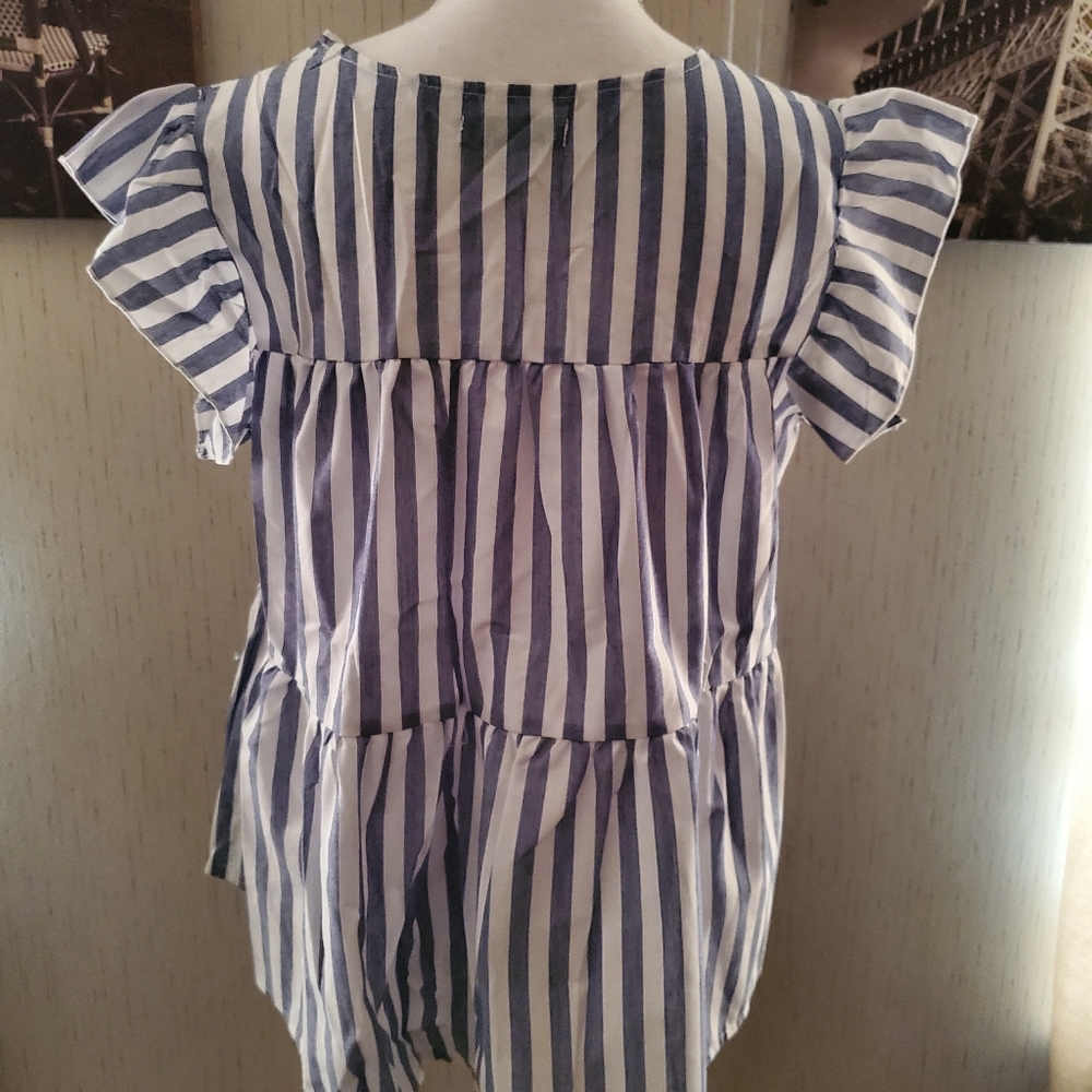 Striped Flutter Sleeve Ruched Top - Picture 7 of 7